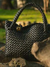 Picture of Bottega Veneta Handbags _SKUfw184064060fw